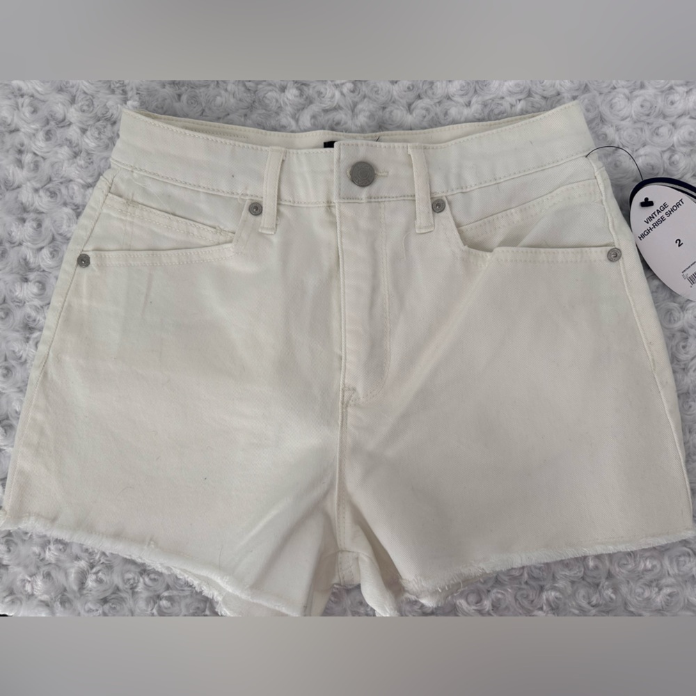 Scoop NYC Women's Cream Jean Shorts